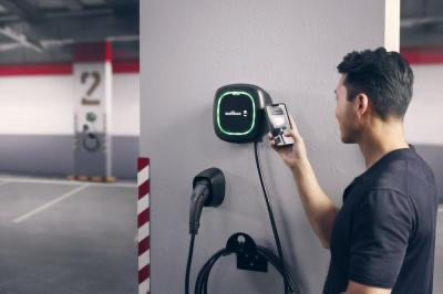 ENNAKKOTARJOUS! Wallbox Pulsar Max latausasema (5m kaapeli) + PowerBoost -mittari - autonlataus.com