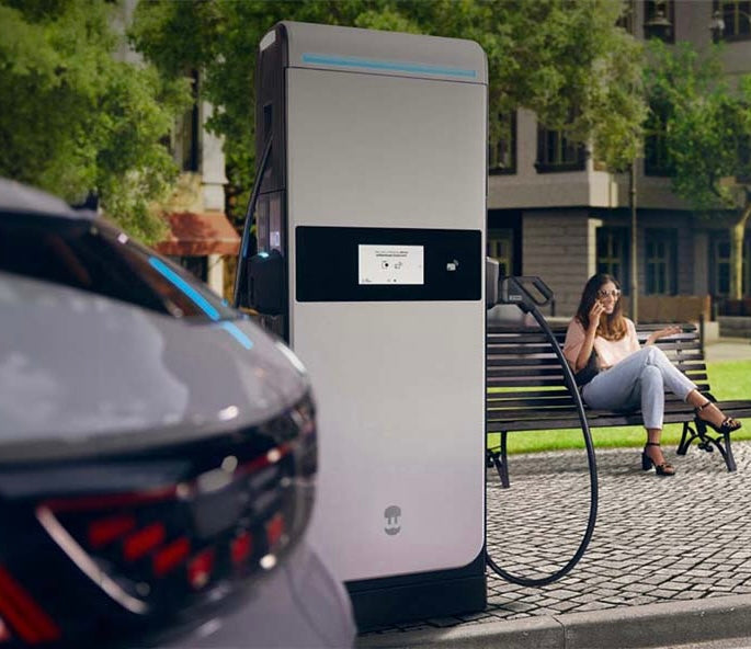 Edulliset sähköauton latausasemat tarjoushintaan!
