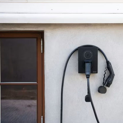 Aurinkolataus järjestelmä 10kW, SMA invertteri, 24 paneelia, Wallbox/ Zaptec latausasema ja PowerBoost/ Sense Asennettuna (PK-seutu) - autonlataus.com